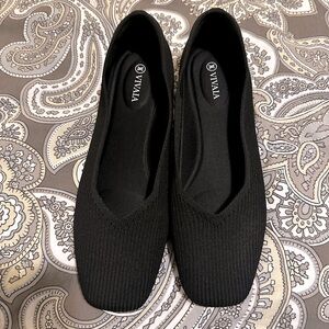 Like New Vivaia Square-Toe V-Cut Flats (Margot 2.0) size 10.5/42